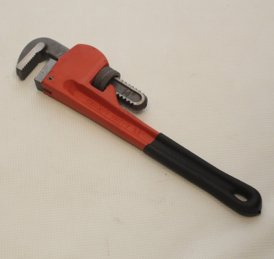 IM-W114 PIPE WRENCH 14"