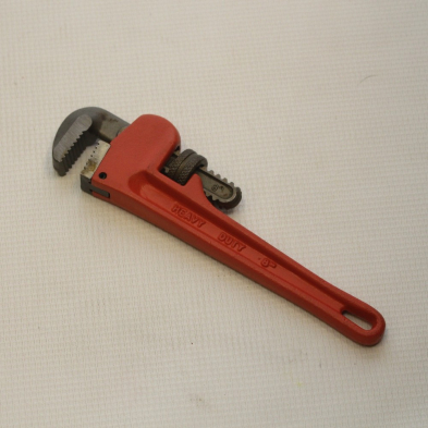 IM-W109 PIPE WRENCH  8"
