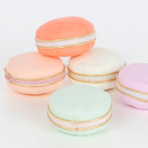 Ladurée Paris Macaron Surprise Balls|Meri Meri