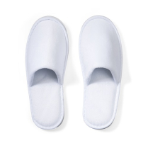 HA-AC-018 White Closed Toe Slippers Plush (100/CS)