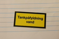 "SIGN 34X65 MM ""WATER TANK FI